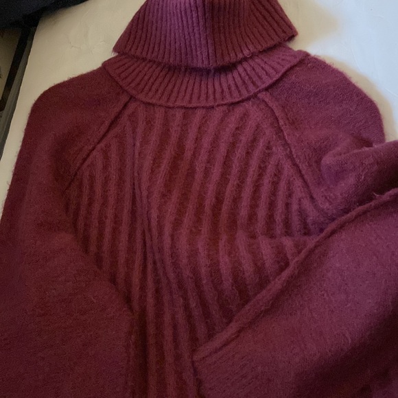 Free People sweater - Picture 8 of 11